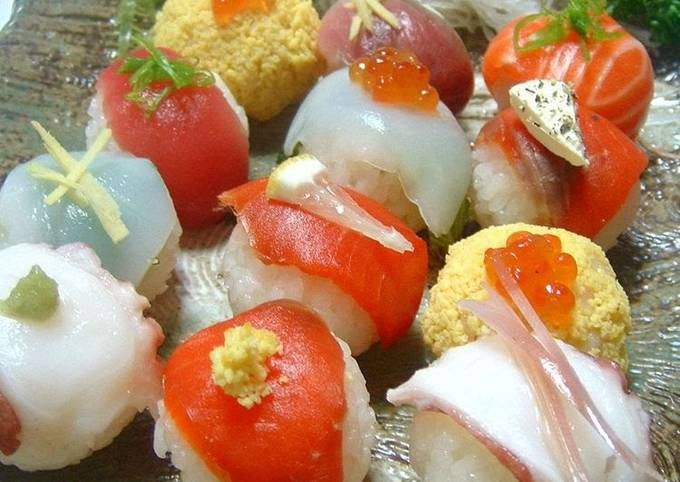 Simple Temari Sushi Using a Pack of Sashimi