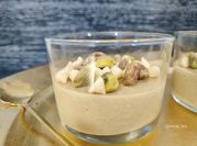 Una foto de postre con pistacho