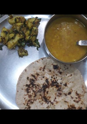 आलू -मेथी की सब्जी (aloo methi ki sabzi recipe in Hindi) रेसिपी मुख्य फोटो