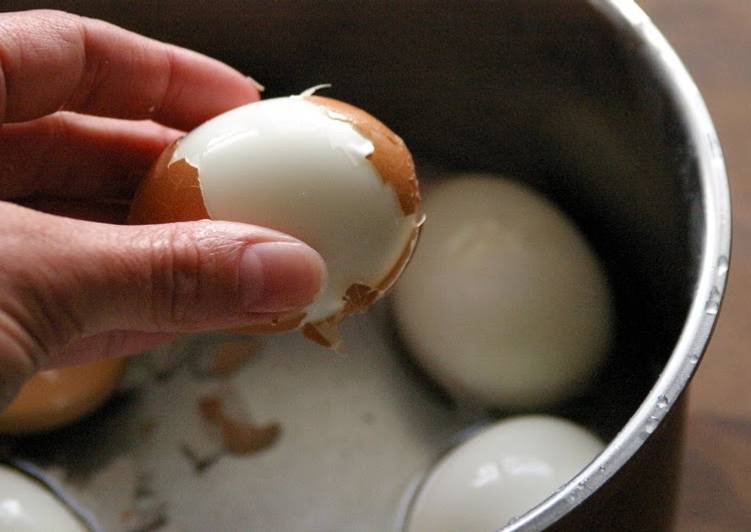 Steps to Prepare Quick EASY PEEL HARD BOILED EGGS