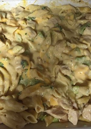 A picture of Crockpot Cheesy Chicken And Broccoli.