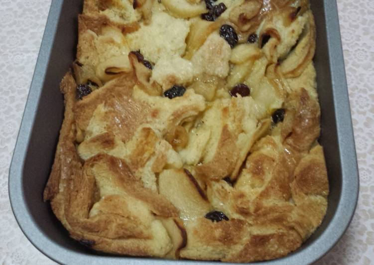 Simple Way to Make Homemade Apple Bread Pudding