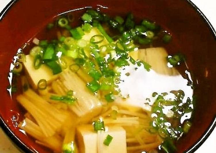 Steps to Prepare Super Quick Homemade Clear Soup with Tofu and Enoki Mushrooms