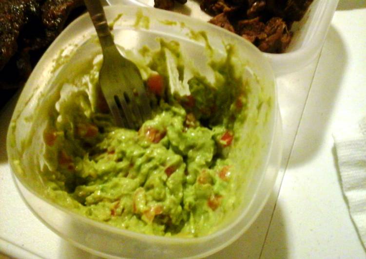 Super Quick And Easy Guacamole