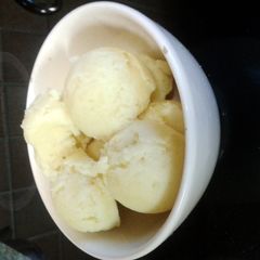 Mashed Potatoes A picture of Mashed Potatoes.