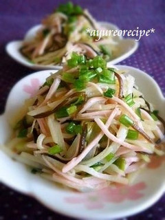 A picture of Fish Sausage and Potatoes Stir-fried with Green Onion and Salted Kombu.