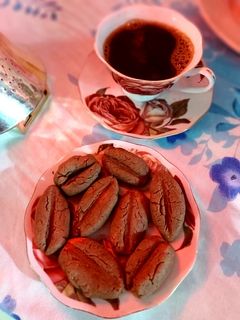 صورة لوصفة ☕ بسكوت حبات القهوة 🥳 مع القهوة التركية ☕ روقان 😌