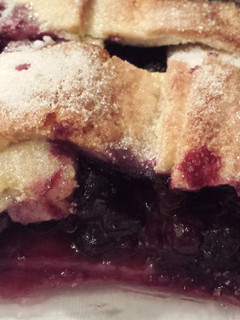 A picture of Blueberry pie.