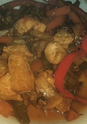A picture of Stir-Fried Chicken & Vegetables.