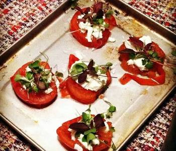 Popular Cuisine Tomato and Goat Cheese Bites Delicious Nutritious