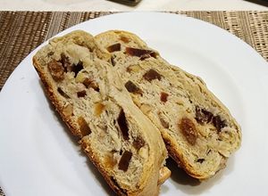 Una foto de Stollen (pan dulce alemán)