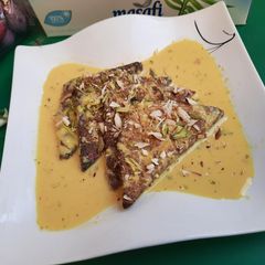 A picture of Shahi tukray.