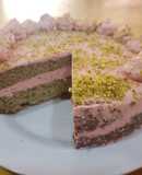 Torta de pistacho con buttercream de fresas