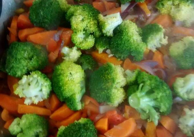 Comida china vegetariana con pollo Receta de MARIO RESENDIZ CALLEJAS-  Cookpad
