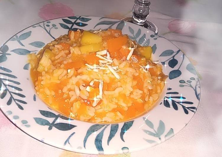 Step-by-Step Guide to Prepare Fatto in casa super veloce Risotto con zucca,mele,salvia e ricotta salata
