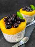 Pudin de Chía con mango y arándanos