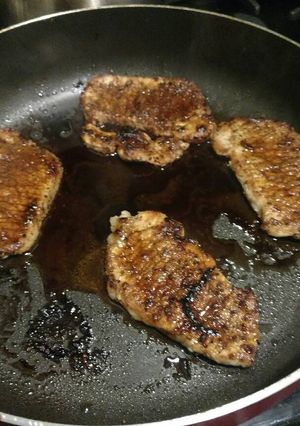 A picture of Spicy Pan Fried Pork Chops.