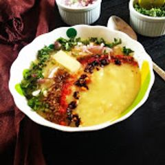 A picture of Moradabadi moong dal chaat.