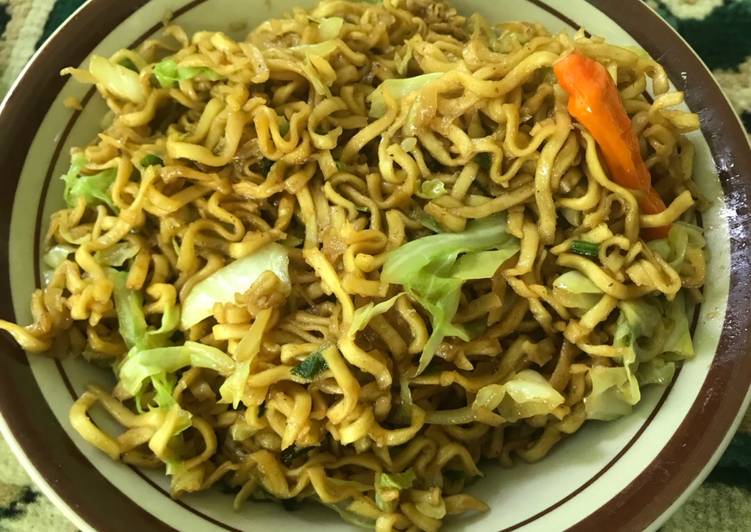 Bagaimana Menyiapkan Mie goreng nyemek Anti Gagal