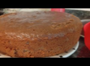 Foto principal de Torta de chocolate casera con azúcar
