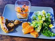 Une photo de verrine saumon