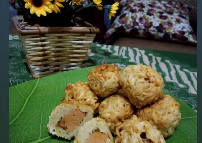 Cara membuat Bola bola Indomie Cara membuat Bola bola Indomie