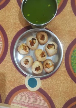 गोलगप्पे (golgappe recipe in hindi) रेसिपी मुख्य फोटो