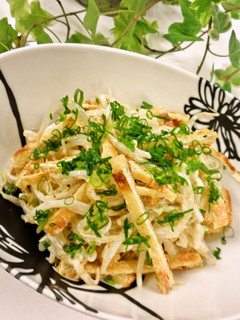 A picture of Bean Sprout and Aburaage Salad with Yuzu Pepper Dressing.