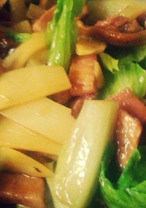 A picture of Pork with bamboo shoots.
