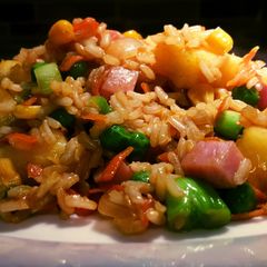 A picture of Pineapple fried rice.