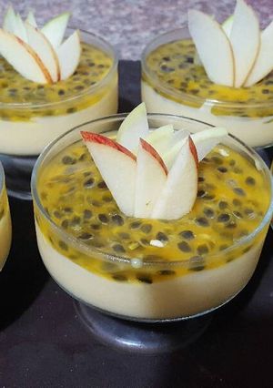 Una foto de Mousse de maracuyá