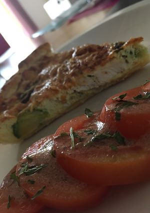 Une photo de Quiche au choux de Bruxelles et médaillons de poulet