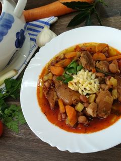 Babgulyás csülökkel, házi csipetkével recept fotója