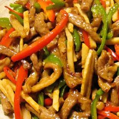 A picture of Authentic Chinese Food! Chinjao Rosu (Beef and Pepper Stir-Fry).
