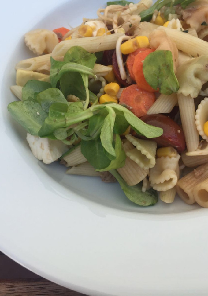 Una foto de Ensalada de pastas variadas