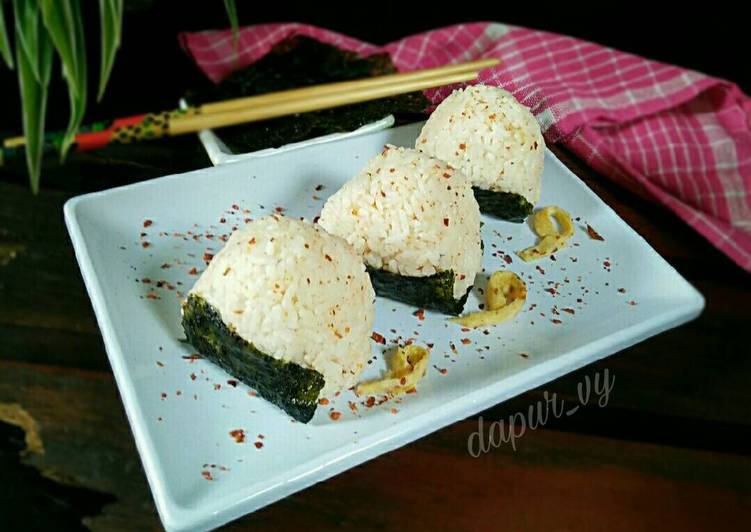 ONIGIRI Simple 5 bahan (Nasi Kepal)