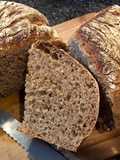 Pão integral de fermentação naturalPain aú levain naturel