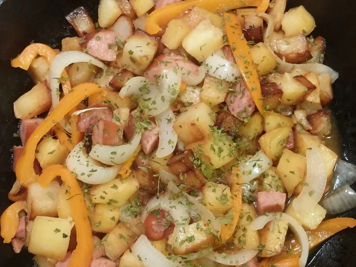 Recipe Kentang Dibekap dengan Sosis Polandia Bawang Lada Bell which Delicious