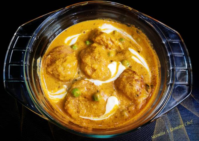 Simple Way to Prepare Eric Ripert Lauki and carrot kofta curry