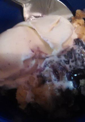 A picture of Blueberry dump cake.