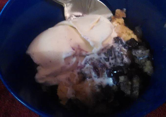 Blueberry dump cake