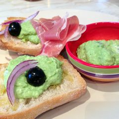 A picture of Broad Bean And Parmesan Dip.
