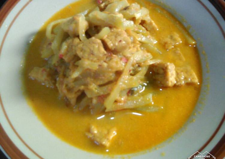 Lodeh labu Siam & tempe Lodeh labu Siam & tempe