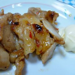 A picture of Sautéed Chicken Marinated in Sweet Chili Sauce.