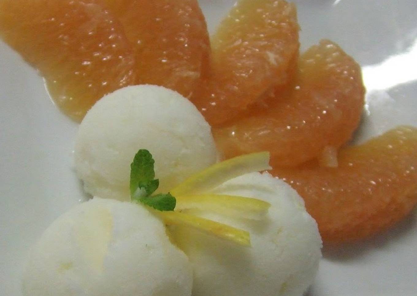 Grapefruit Frozen Yogurt