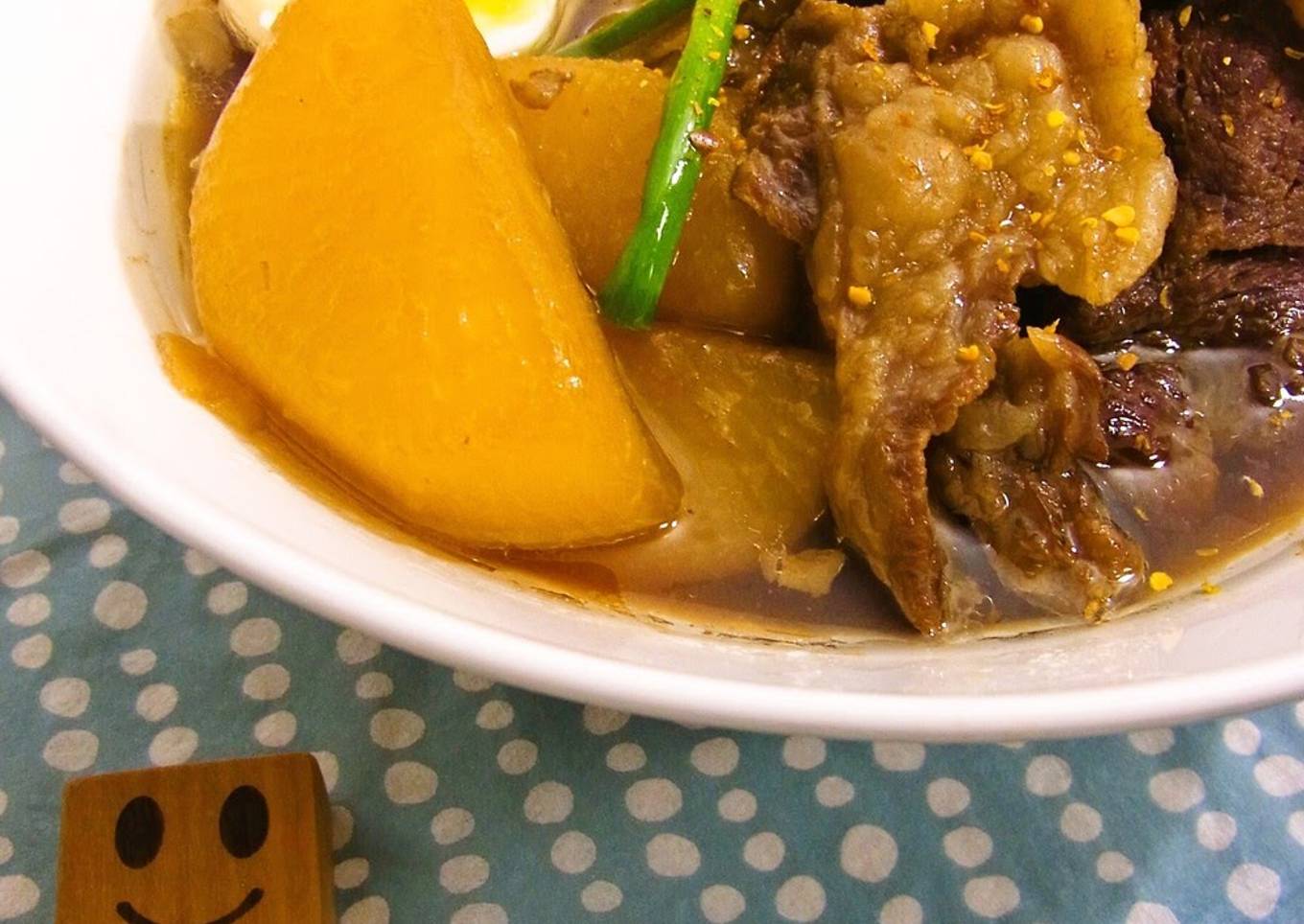 Great With Eggs or Tofu: Simmered Beef Tendon and Daikon Radish