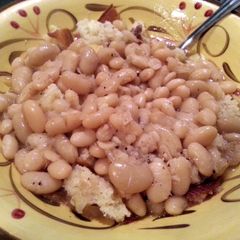 A picture of White Beans.