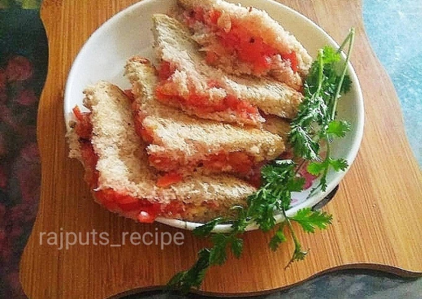 Tomato sandwich