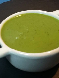 Una foto de Curry fresco de albahaca