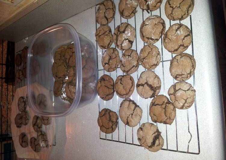 Fudge Crinkle Cookies